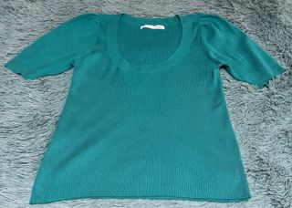 Camiseta de punto verde azulado 