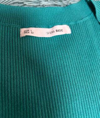 Camiseta de punto verde azulado 