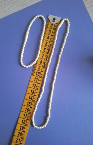 Gargantilla y pulsera antiguos  en material noble