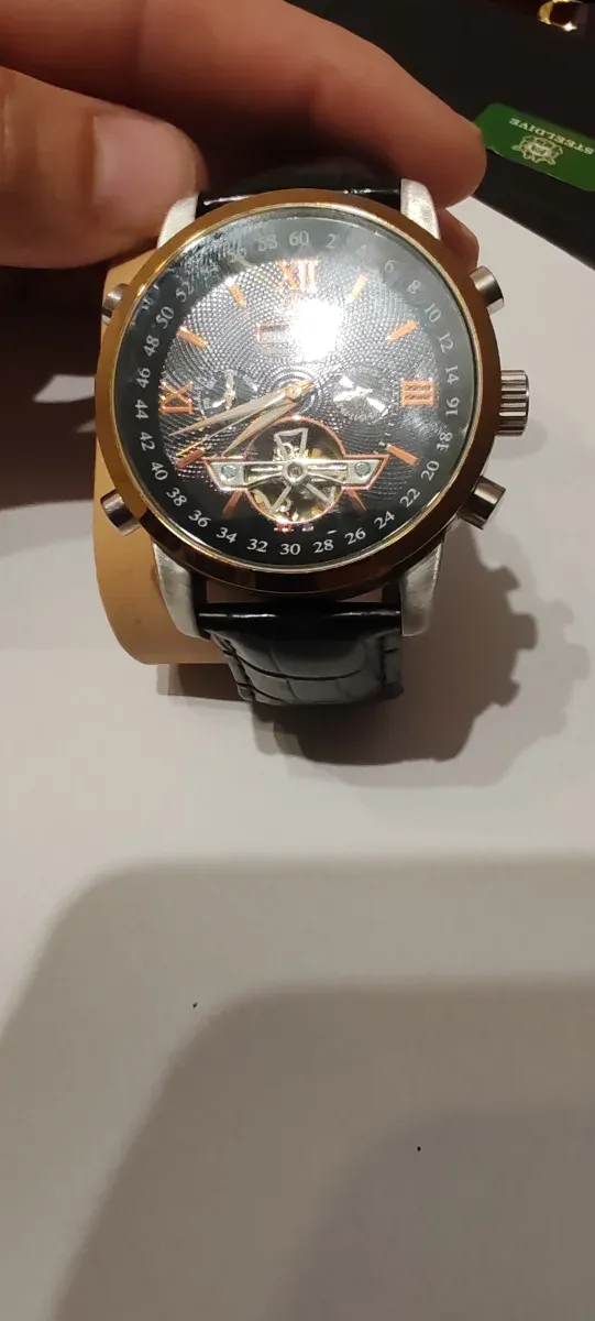 Reloj Constantin Durmont Automático Dorado y Negro