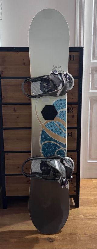 Tabla Snowboard Burton 145 cm + fijaciones Burton 