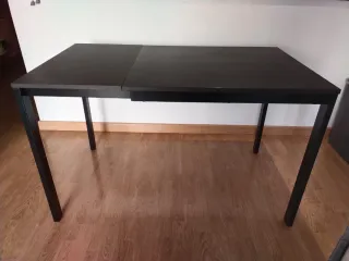 Mesa extensible madera oscura cómo nueva