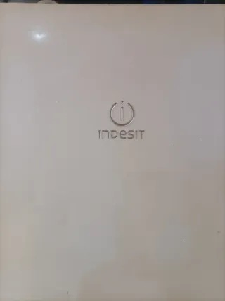 Nevera y Congelador Indesit