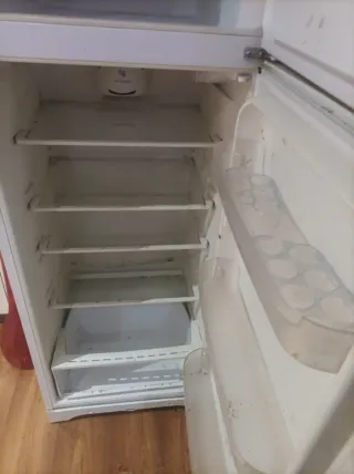 Nevera y Congelador Indesit