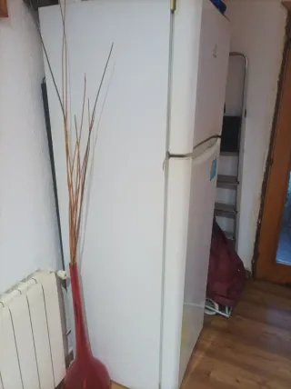 Nevera y Congelador Indesit