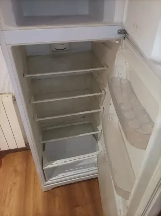 Nevera y Congelador Indesit