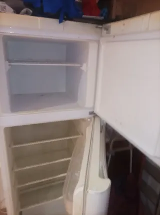 Nevera y Congelador Indesit