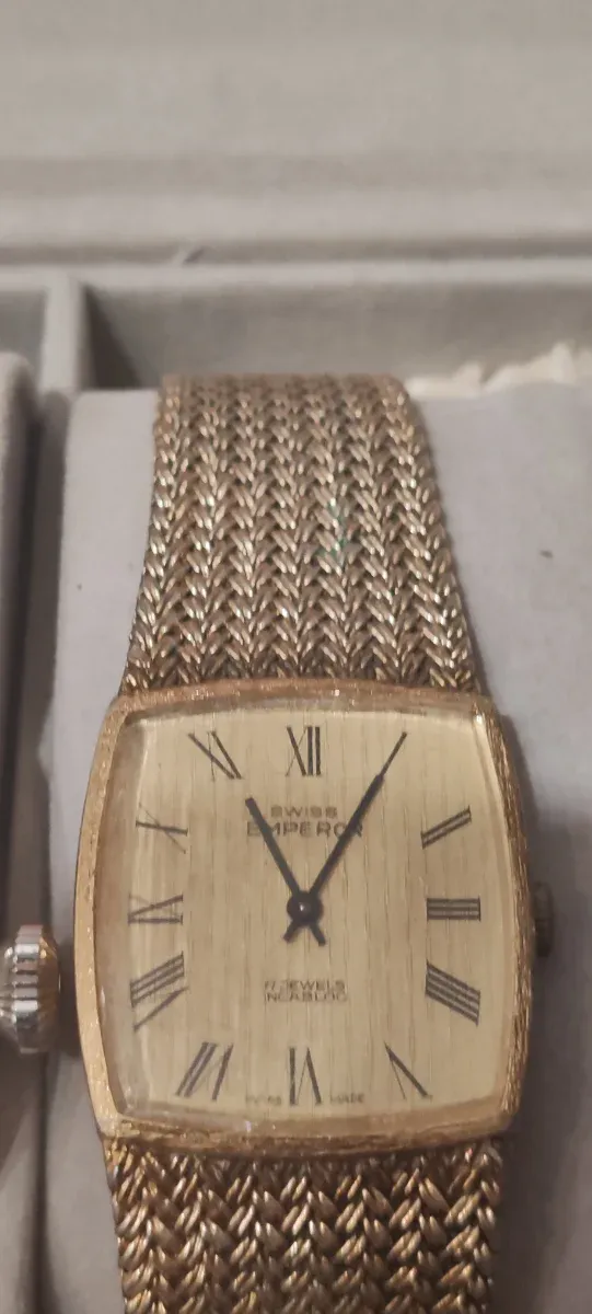 Reloj Swiss Emperor Dorado