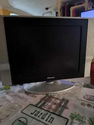 Televisión Hisense 51 cm (necesita TDT)