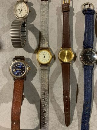 Lotto 13 orologi da donna e da uomo Guess