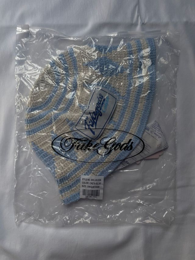 Gorro Fake Gods beige y azul