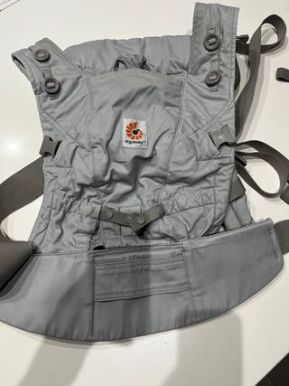 Mochila Ergobaby Gris