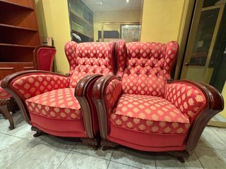 Sofá Tresillo Capitón Rojo y Dorado