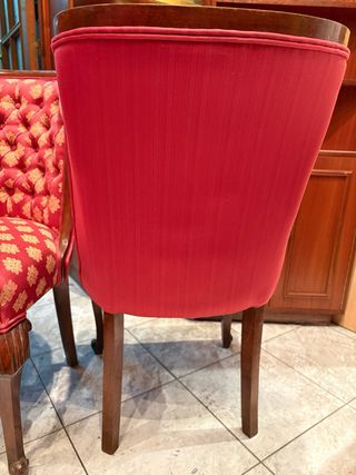 Sofá Tresillo Capitón Rojo y Dorado