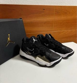 Zapatillas Jordan Zoom 92 Negras y Blancas