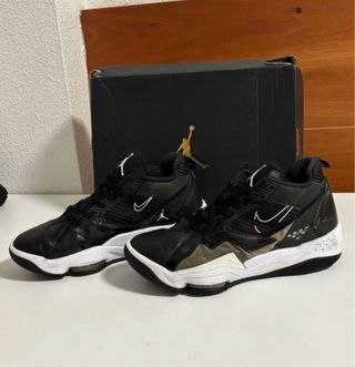 Zapatillas Jordan Zoom 92 Negras y Blancas