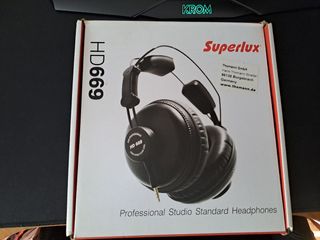 Auscultadores Superlux HD669