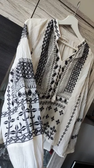Blusa Maison Hotel bordada
