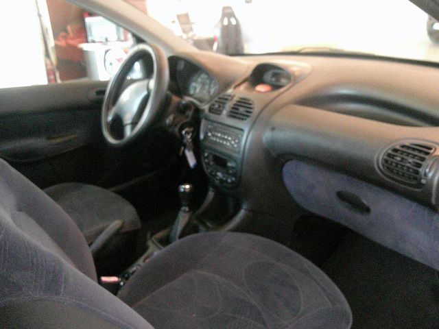 Peugeot 206 2002