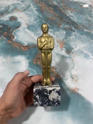 Figura Caballero Dorado Base Mármol