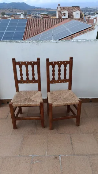 Juego de 2 sillas de madera y yute