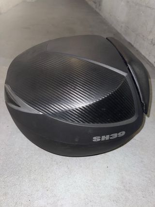 Baúl Shad moto con riñonera y base