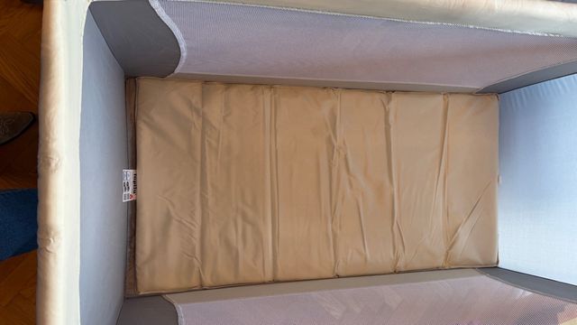 Cuna de viaje plegable