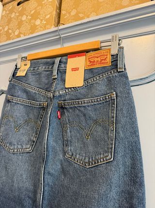 Falda vaquera midi de Levi's