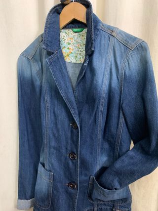 Chaqueta y blusa  mujer Benetton