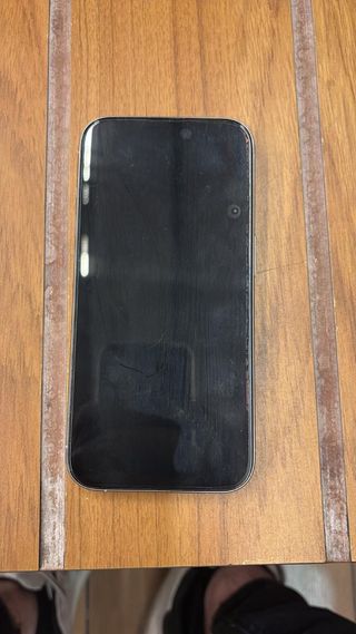 iPhone 15 Pro Blanco (Parte trasera rota)