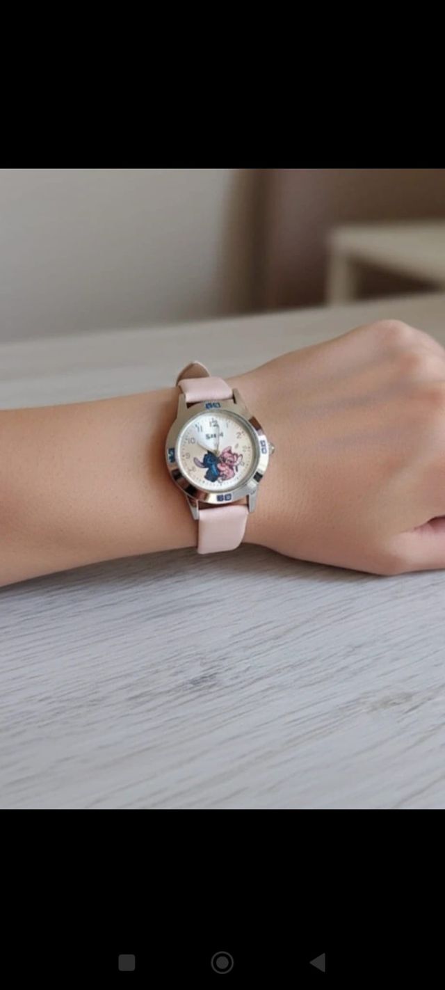 Reloj Disney Stitch Rosa con Cristales