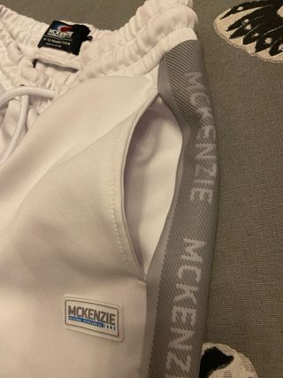 Pantalón corto McKenzie blanco talla 10-12 años