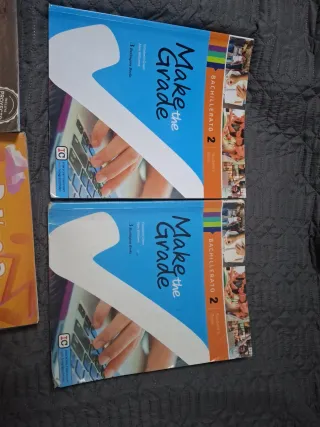 Vendo libros 1° y 2° Bachillerato 
