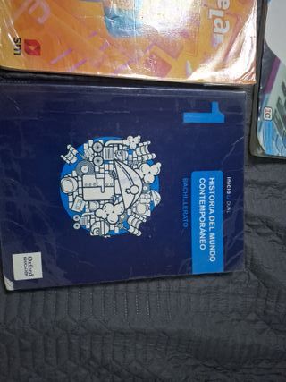Vendo libros 1° y 2° Bachillerato 