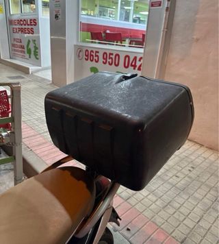 Baúl de reparto negro