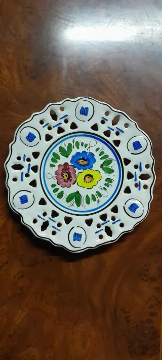 Platos cerámica de Hnos. Martinez pintado a mano