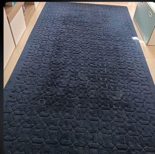 Alfombra de lana azul