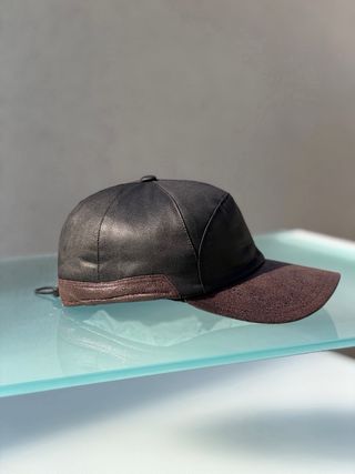 Gorra de béisbol con orejeras