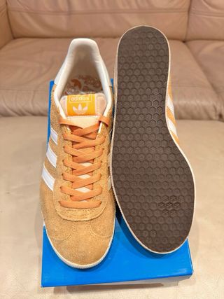 Adidas Gazelle senape