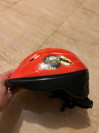 Casco infantil rojo