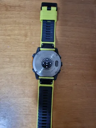 Garmin Fenix 8 51mm Amarillo con 6 meses de uso
