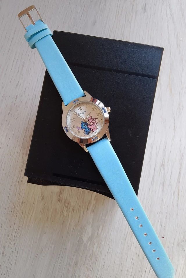 Reloj Disney Stich Azul y Dorado