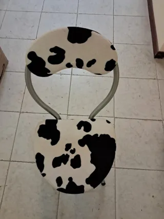 Silla con estampado de vaca