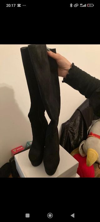 Stivali alti con zeppa interna neri