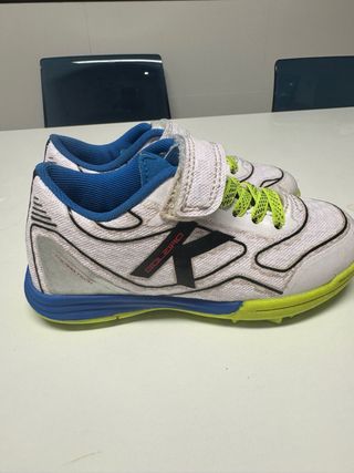 Zapatillas multitaco fútbol infantil Kelme 28