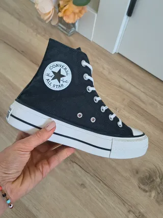 Converse con plataforma talla 39 color negro