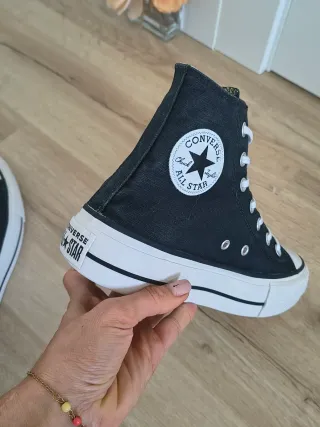 Converse con plataforma talla 39 color negro