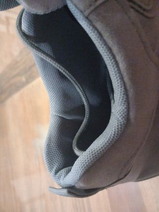 Botas Deportivas Grises