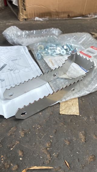 Estriberas Suzuki LTR 450 anchas