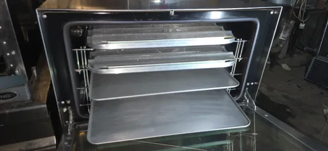 Horno Convección UNOX con Humedad